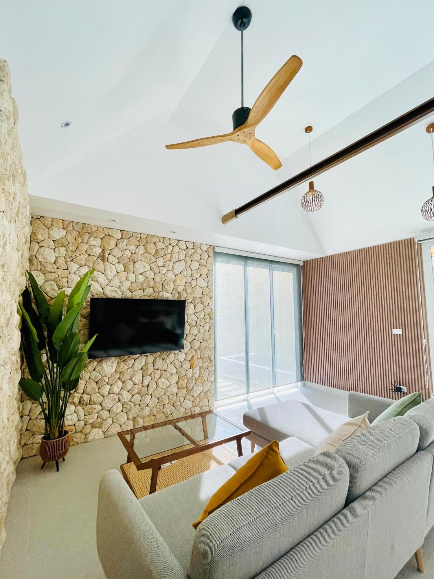 Baan Saint-Tropez Seaview Villas Kata Beach ภายนอก รูปภาพ